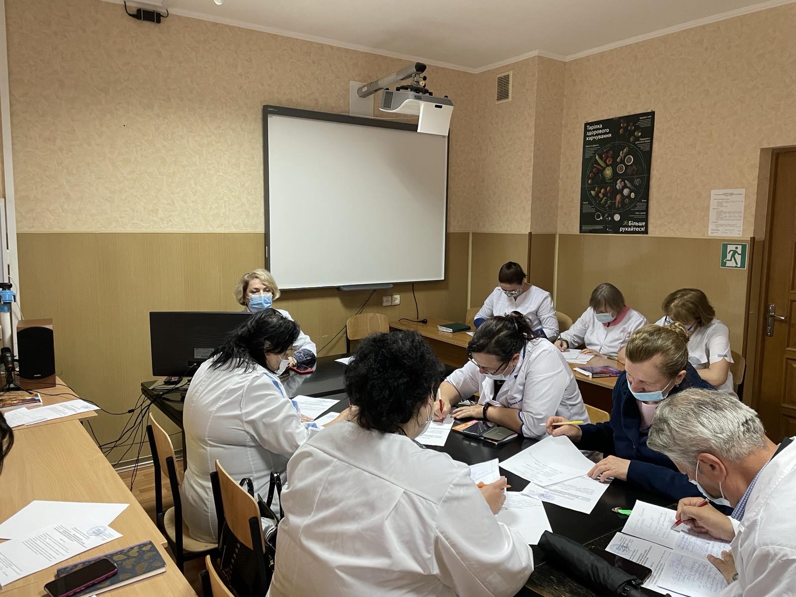 Кафедра сімейної медицини і терапії: завершення 2-х тижневого циклу тематичного удосконалення