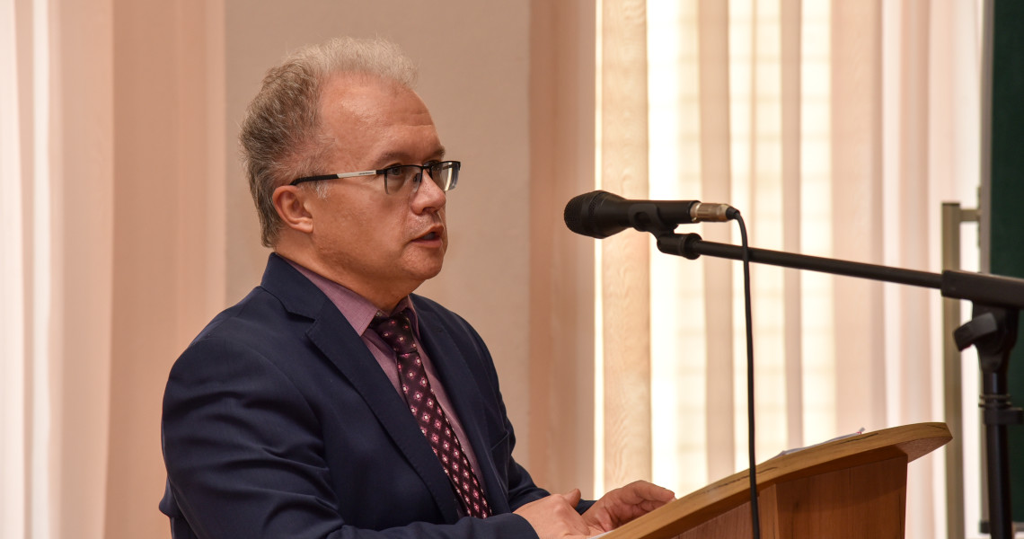 Нове Положення про інтернатуру та вторинну лікарську спеціалізацію: тема виробничої наради, що відбулася у ПДМУ