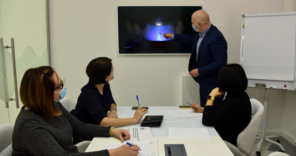 Відбувся розгляд та обговорення реставраційних робіт лікарів-інтернів–стоматологів, учасників ХХІІ Всеукраїнського професійного конкурсу «Шлях у світ майстерності»