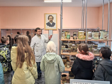 Осінній тиждень профорієнтації: школярі знайомилися з кафедрою анатомії людини / Autumn Career Guidance Week: School Students Visited the Department of Human Anatomy
