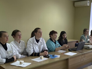 Слухачі післядипломної освіти з ортодонтії поглиблюють знання: відкритий прикус у різні вікові періоди