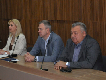 Старт навчання на стоматологічному факультеті ПДМУ: діалог із представниками адміністрації / The Start of Studies at the PSMU Faculty of Dentistry: Dialogue with University Administration