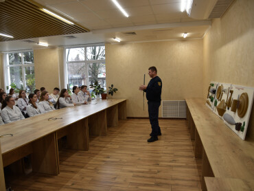 «Не підходь, не чіпай, телефонуй 101»: лекція про вибухонебезпечні предмети у ПДМУ / “Do Not Approach, Do Not Touch, Call 101”: Lecture on Explosive Hazards at PSMU