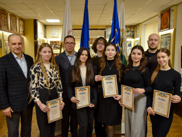 Волонтери загону «Єдність» відзначені подяками ректора ПДМУ / Volunteers of the “Unity” Team Honored with Rector’s Certificates of Appreciation at PSMU