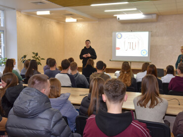 У ПДМУ обговорили шлях українського правопису, як духовної зброї / Ukrainian Orthography as a Spiritual Weapon: Discussion at PSMU