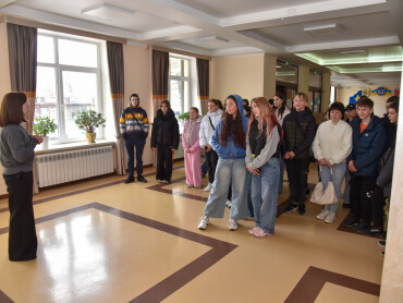 Від первісних методів до 3D-атласів: профорієнтаційна екскурсія для школярів у ПДМУ / From Primitive Methods to 3D Atlases: Career Guidance Tour for Pupils at PSMU