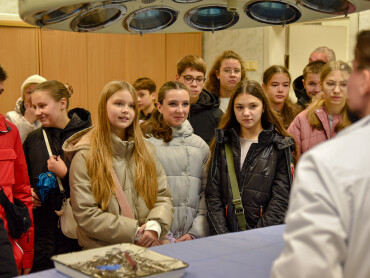 Майбутні лікарі: ПДМУ відкрив двері для восьмикласників Ліцею № 38 / Future Doctors: PSMU Opens Its Doors to Eighth-Graders from Lyceum No. 38