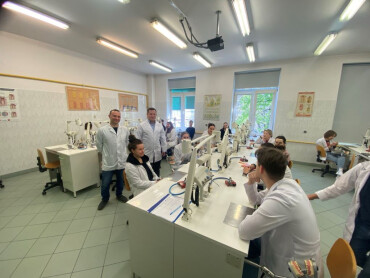 Erasmus+ та цифрові інновації: стажування викладачів ПДМУ у Варшавському медичному університеті