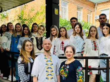 Код нації у вишиванці: кафедра хірургії №1 ПДМУ відзначила День вишиванки