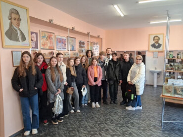 Майбутні медики: учні ліцею № 32 «Європейський» відвідали анатомічний музей ПДМУ