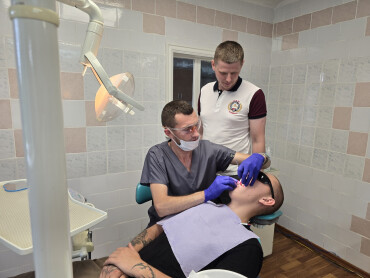 «Повернення до себе»: історія випускника ПДМУ, ветерана і лікаря Павла Дегтяренка / "Rediscovering Himself": The Story of Pavlo Dehtiarenko – PSMU Graduate, Veteran and Medical Professional