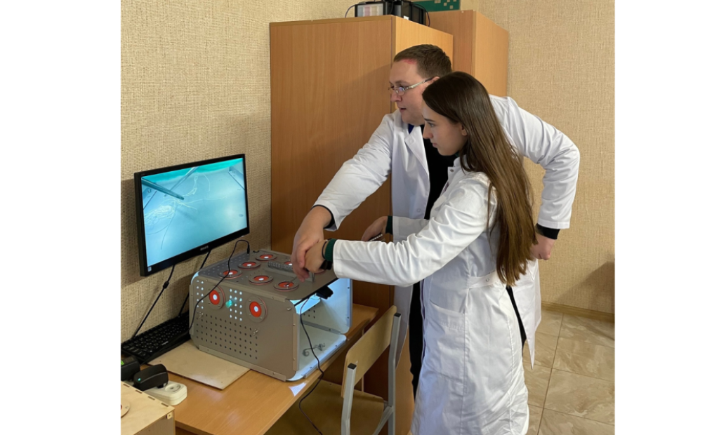 Базові лапароскопічні хірургічні навички здобували лікарі-інтерни 1-го року навчання