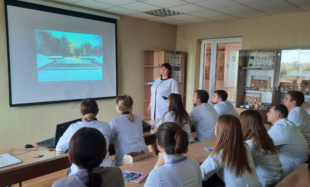 Розпочалися заняття лікарів–інтернів з фаху «Стоматологія» на циклі «Ортопедична стоматологія»