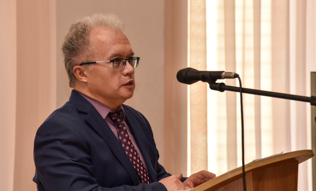 Нове Положення про інтернатуру та вторинну лікарську спеціалізацію: тема виробничої наради, що відбулася у ПДМУ