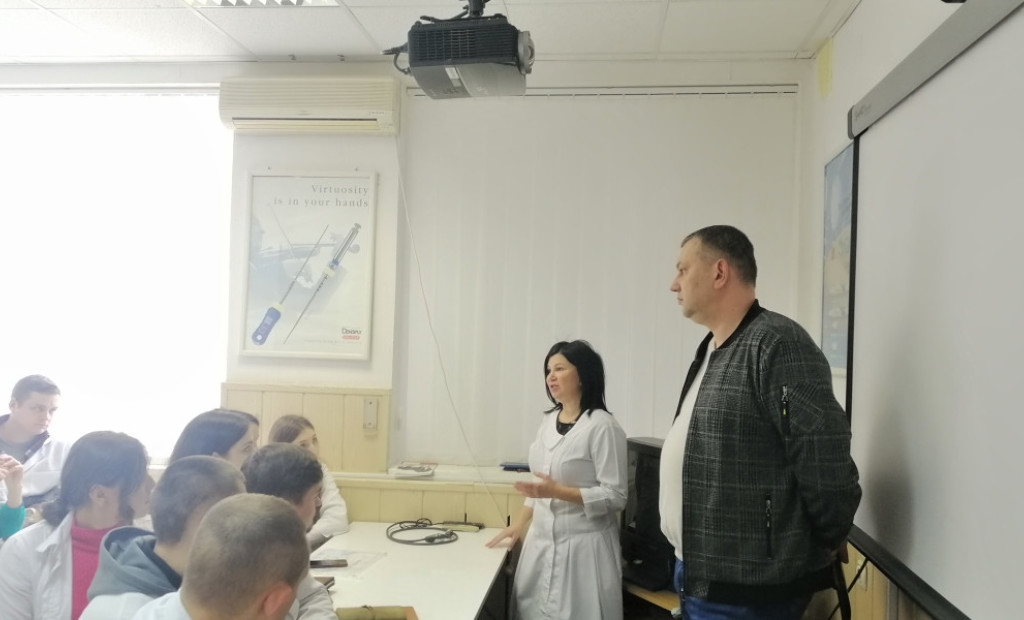 Не знаєте, куди поїхати працювати? Читайте про зустріч з роботодавцем!