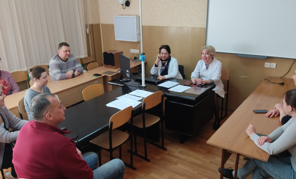 Лікарі-слухачі ознайомились з новітніми розробками та міжнародними стандартами ведення хворих