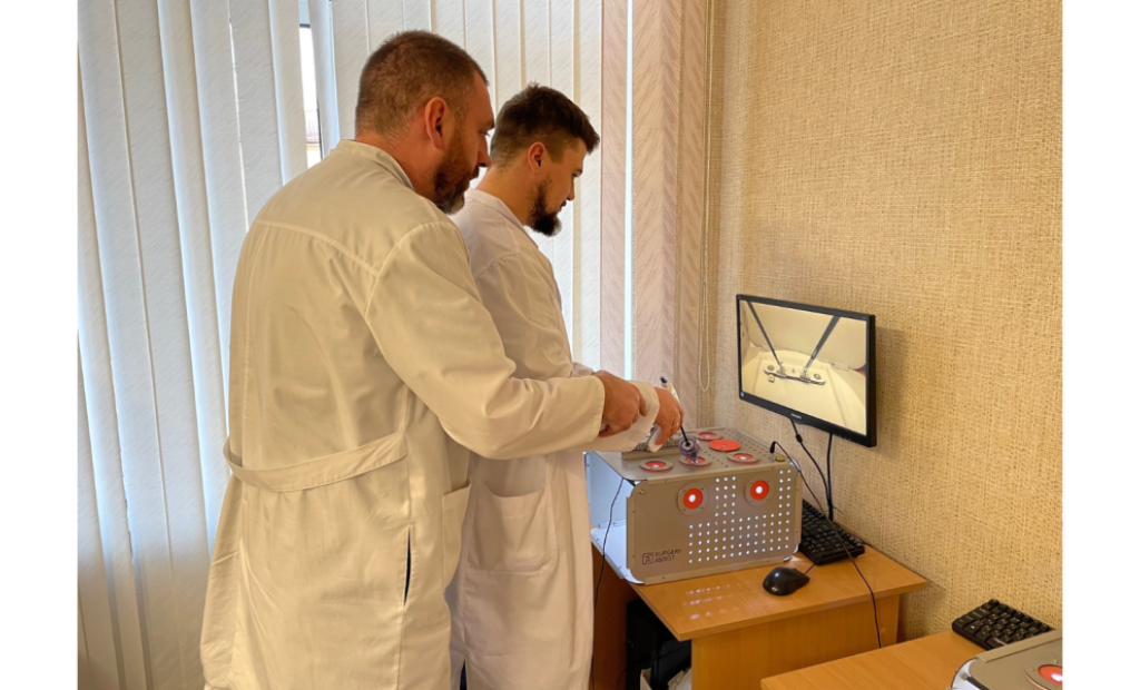 Базові лапароскопічні хірургічні навички здобували лікарі-інтерни 1-го року навчання