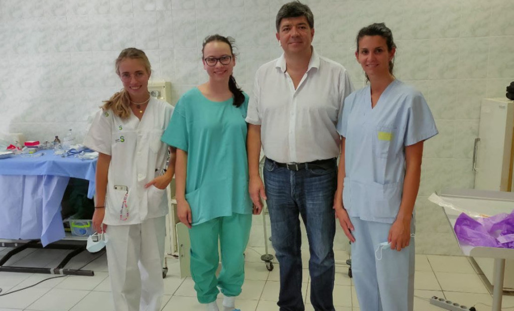 Інтерни та студенти ПДМУ здійснили ауто-гетеротопічну трансплантацію нирки свині