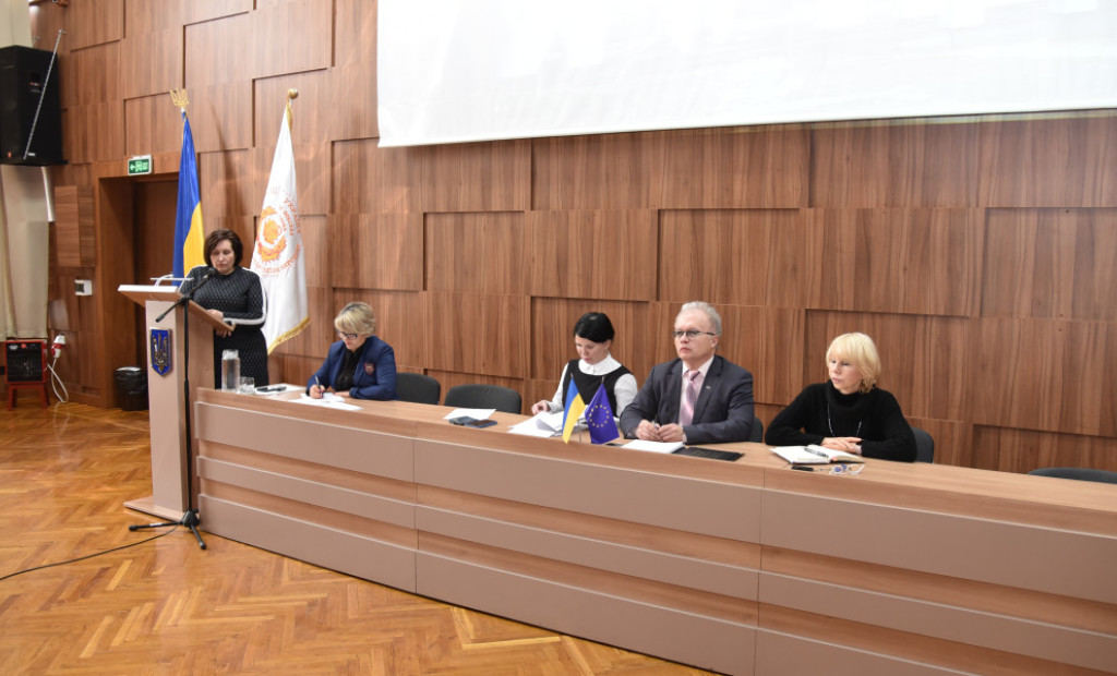 Стан підготовки лікарів-інтернів до складання ліцензійного іспиту – на порядку денному засідання вченої ради ННІПО ПДМУ