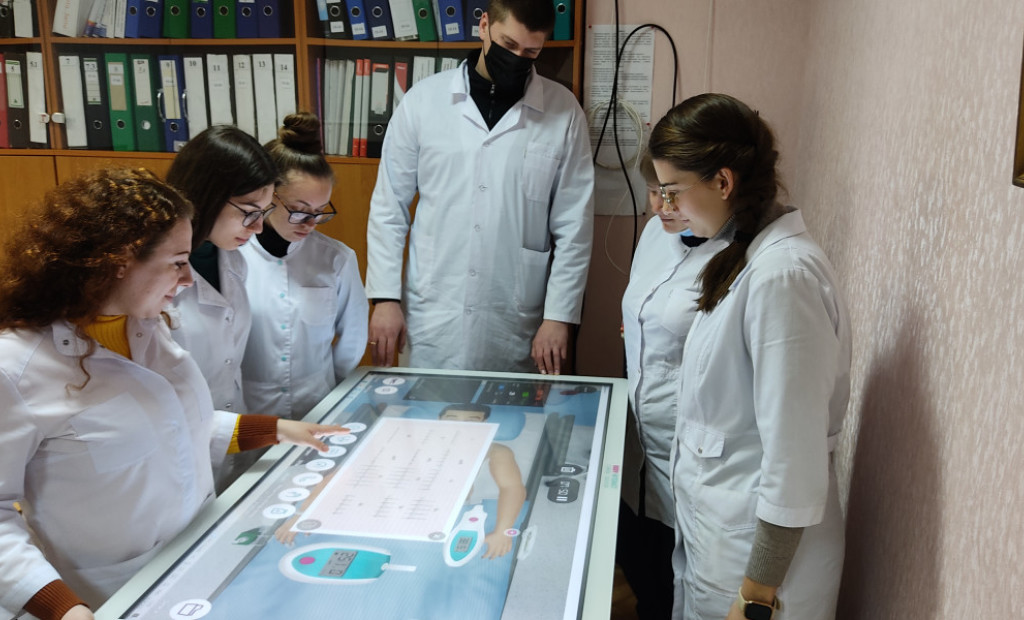 Кафедра сімейної медицини і терапії на зв`язку