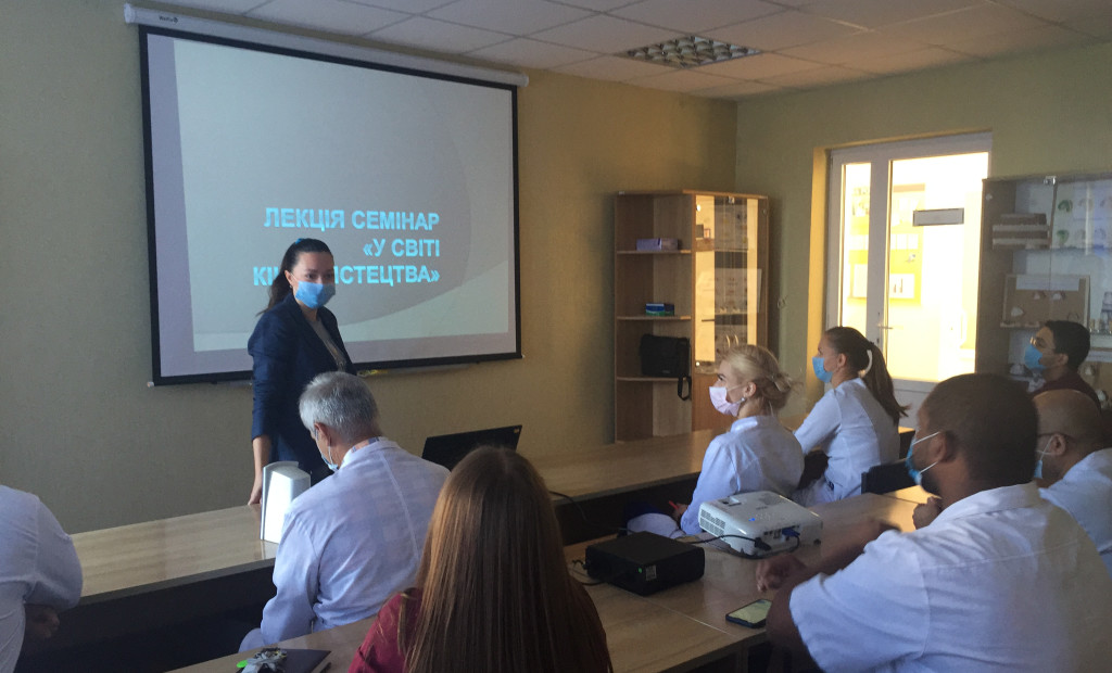 На кафедрі лікарів-ортодонтів засвідчували захоплення українським кіно