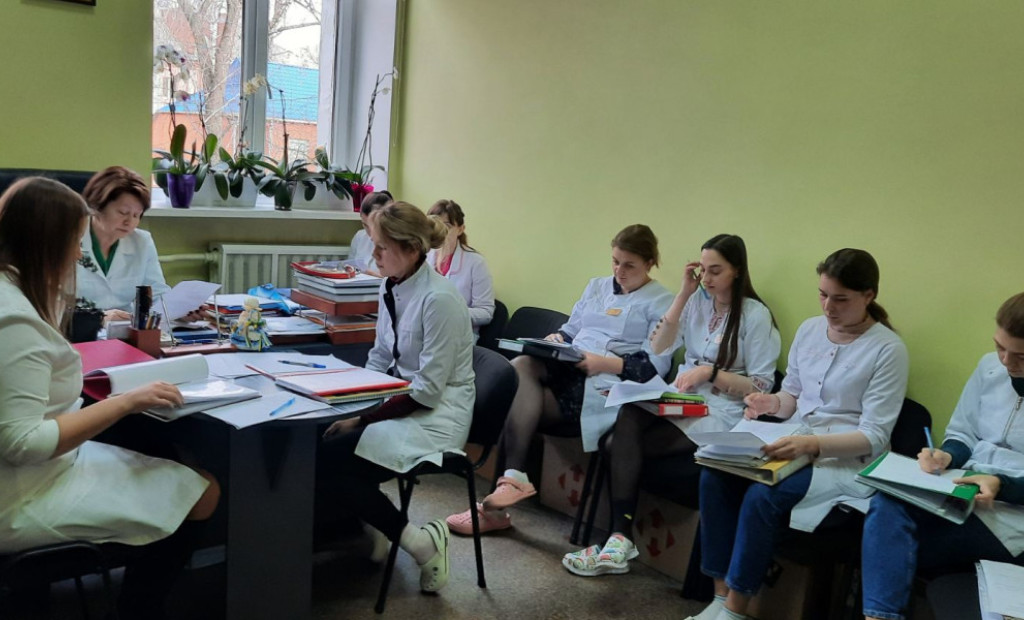 Лікарі-інтерни пройшли проміжне оцінювання з фаху «Педіатрія» з позитивними результатами