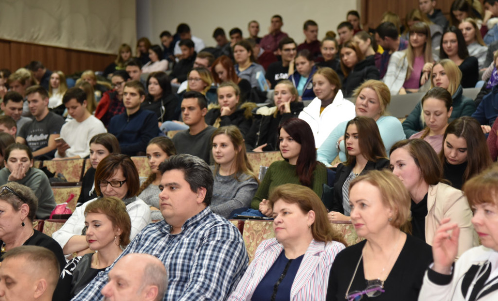 До Всесвітнього дня боротьби зі СНІДом