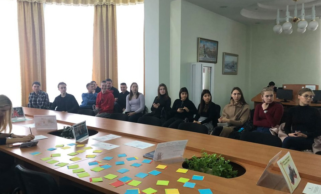 До Всевсітнього дня толерантного ставлення до ВІЛ-позитивних людей