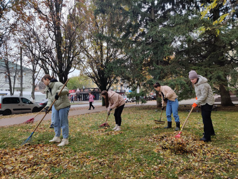 Допомагаємо разом!