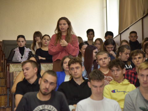 Завершується перший місяць навчання