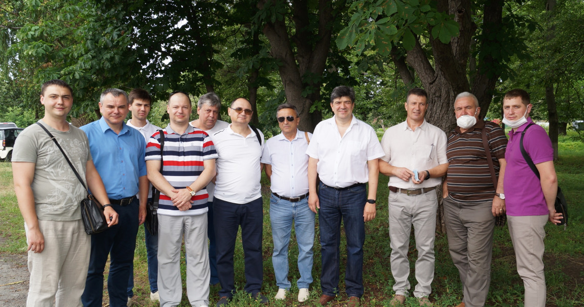 Вшанували пам`ять колег лікарів-хірургів на могилі М. В. Скліфосовського