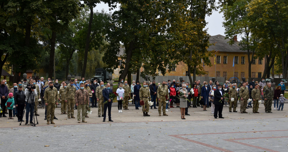 Викладачі, ветерани та студенти академії вшанували пам`ять загиблих за Україну воїнів