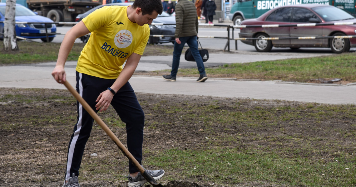 Посади дерево – подаруй до 100-річчя рідній Академії на згадку!