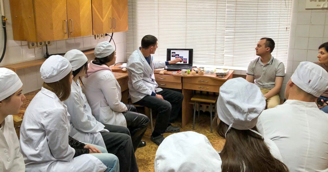 Майстерність і практика: відкрите заняття зі зняття анатомічних відбитків у ФМФК ПДМУ / Mastery and Practice: Open Class on Taking Anatomical Impressions at the PCMP of PSMU