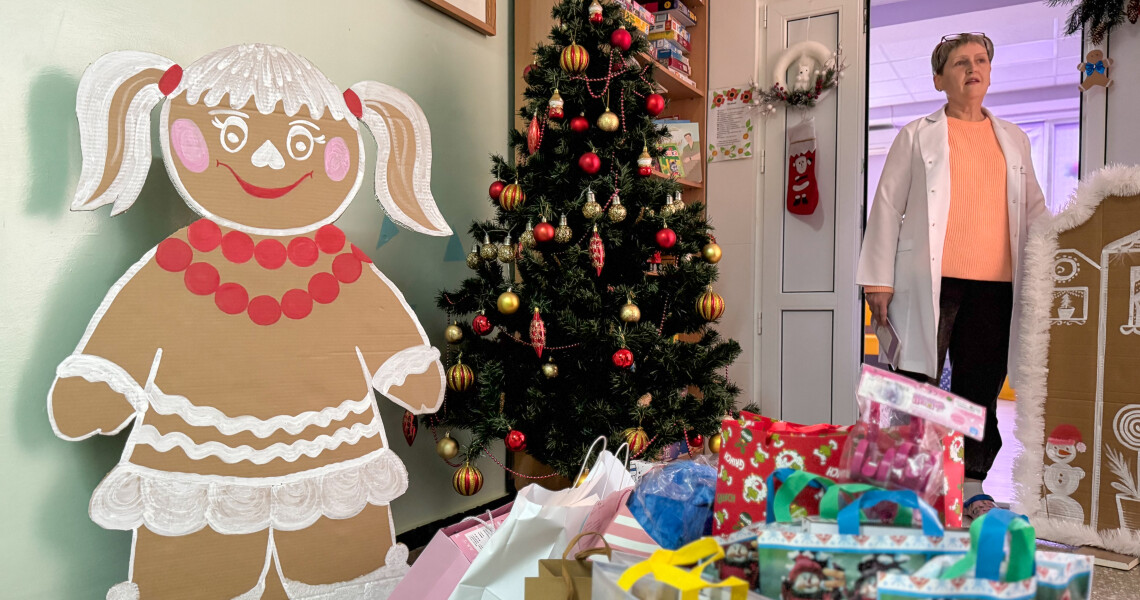 «Магія Різдва»: волонтери ПДМУ підтримали маленьких пацієнтів / “The Magic of Christmas”: PSMU Volunteers Support Young Patients