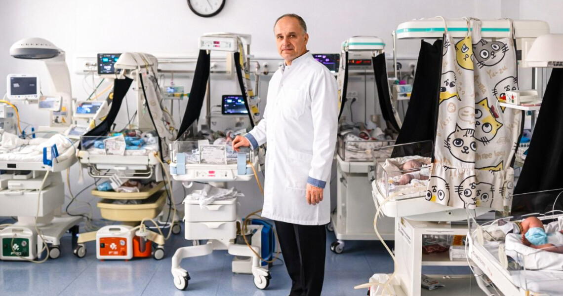 «Стояти біля витоків життя»: до Дня неонатолога – розмова з професором ПДМУ Валерієм Похильком