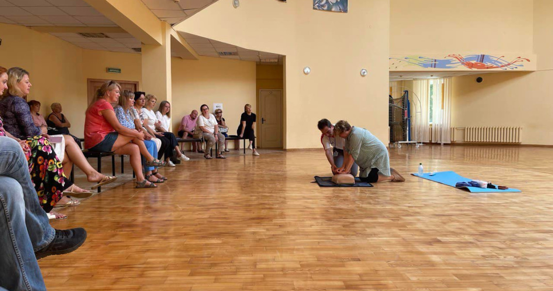 Перша невідкладна допомога: в умовах воєнного стану навички потрібні всім!