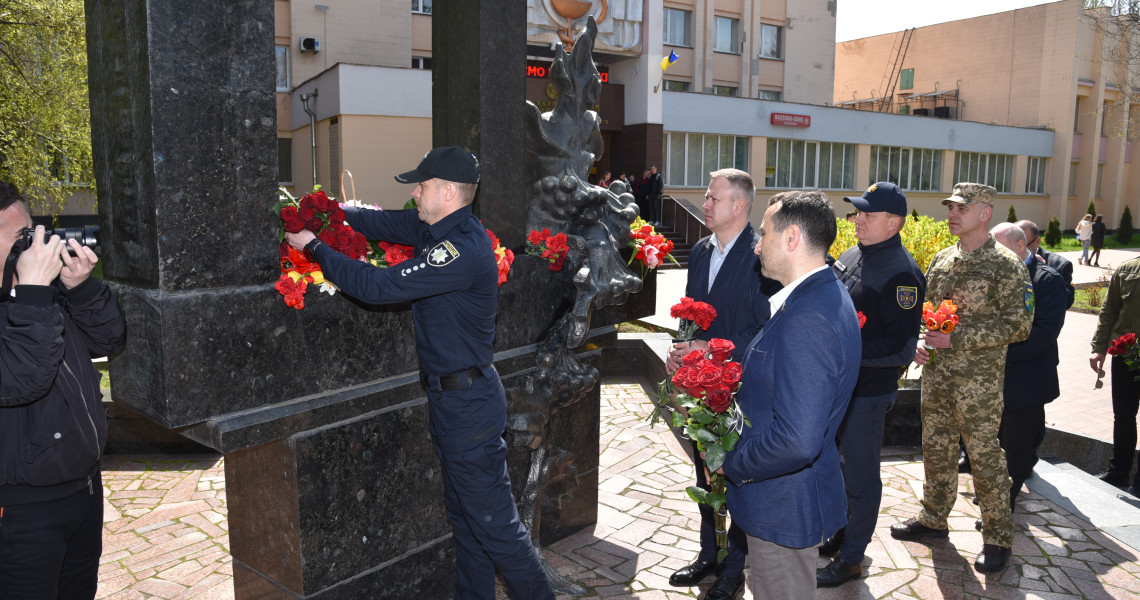 Пам'ятаємо подвиг героїв-ліквідаторів аварії на ЧАЕС