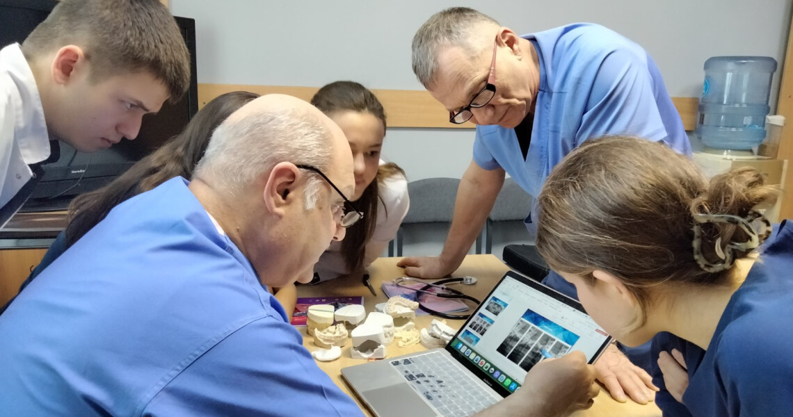 У ПДМУ відбулася міжкафедральна лекція з питань патології скронево-нижньощелепного суглоба