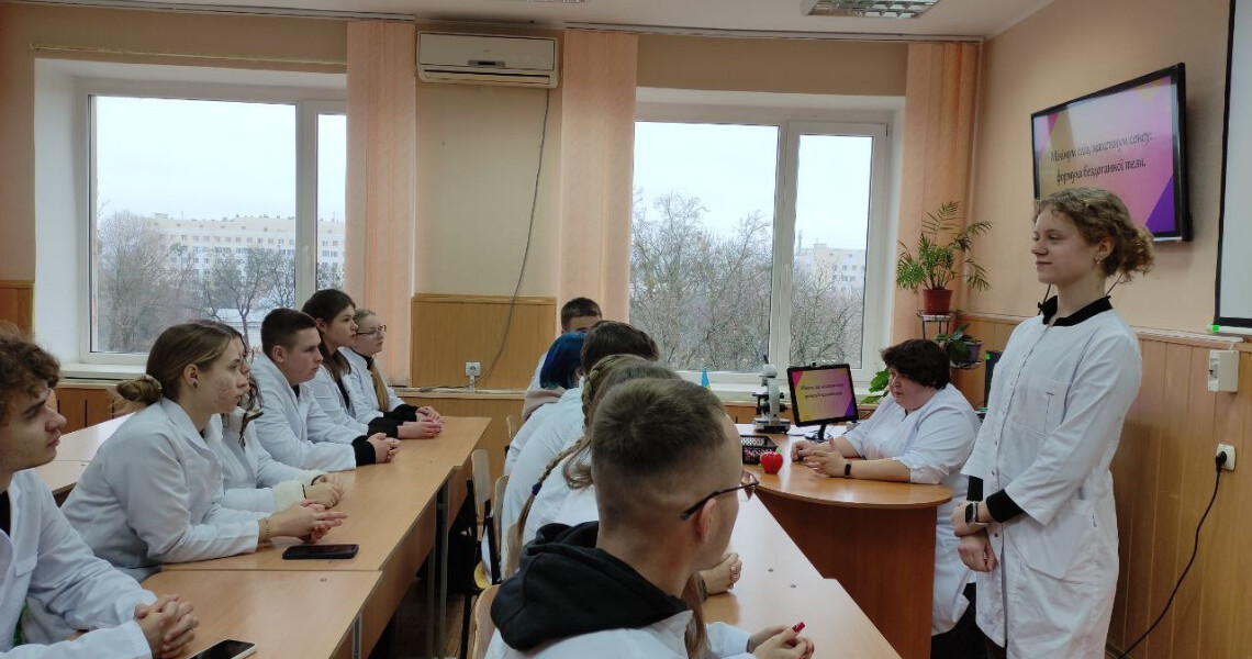 Наукова робота гуртківців триває / Student Research Activities Continue