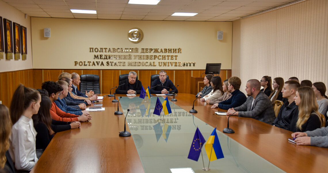 Діалог з Ректором: обговорення актуальних студентських проблем / Dialogue with the Rector: Discussing Current Student Issues