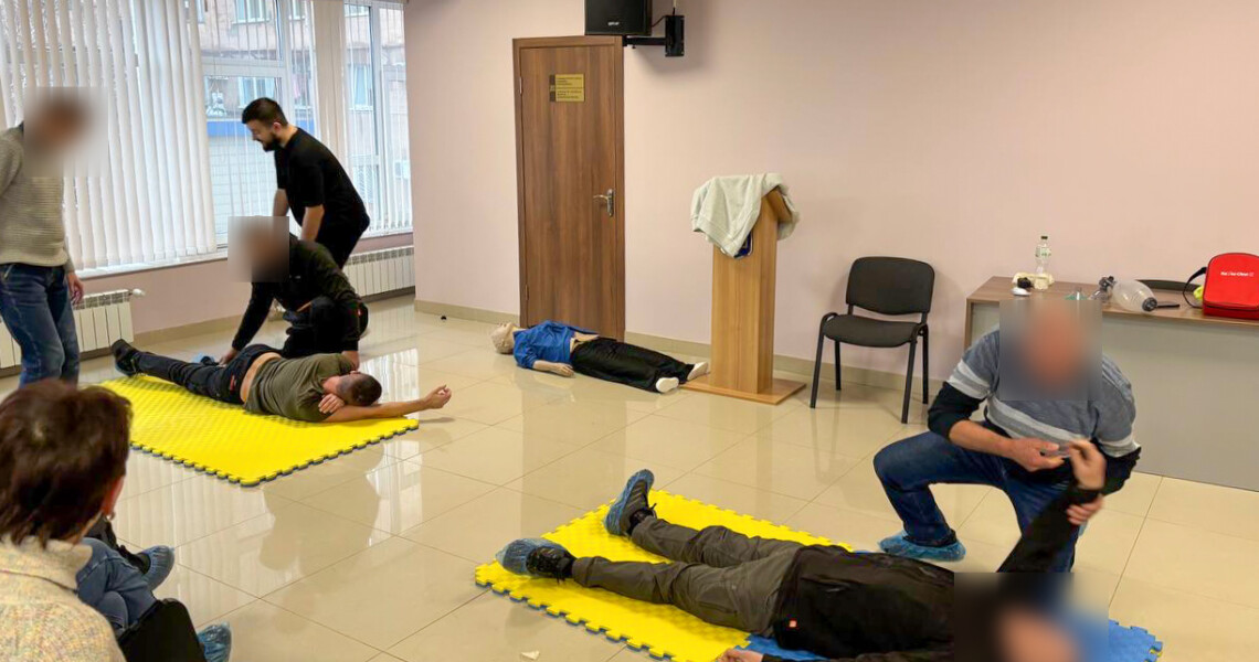 Разом із LIFESTRAND — впевнено в критичний момент / Together with LIFESTRAND — Confidence at Critical Moments