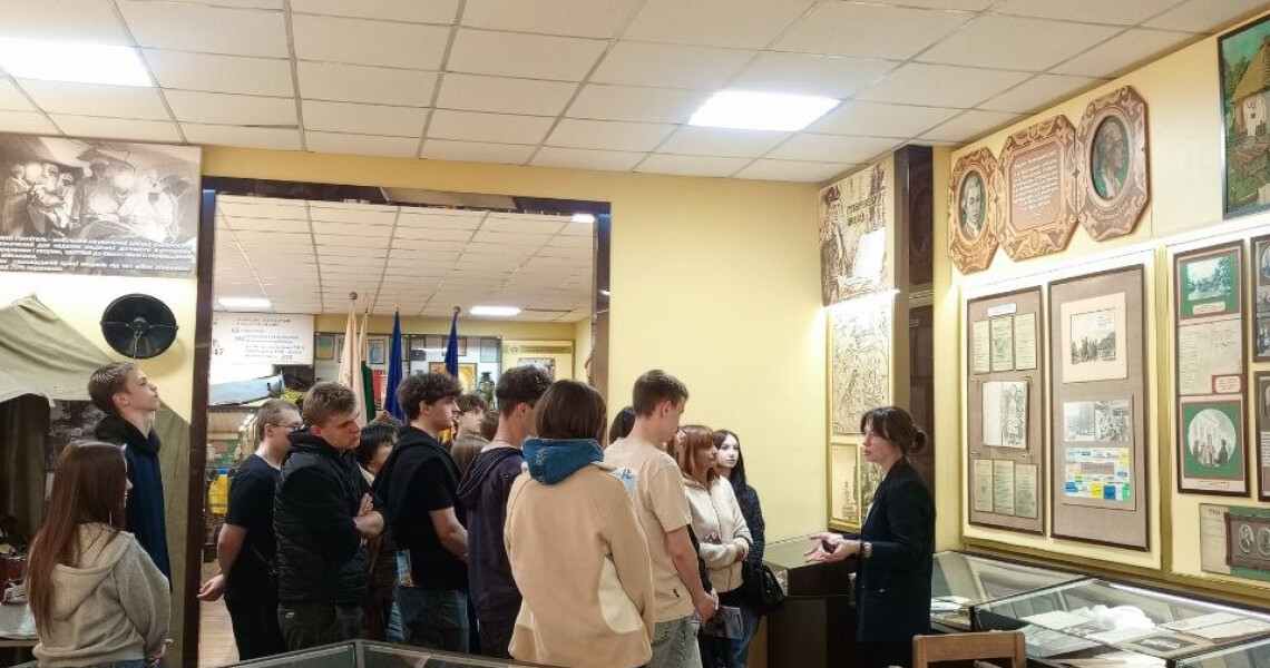 До Міжнародного дня музеїв: музей історії ПДМУ відвідали старшокласники Великосорочинського ліцею