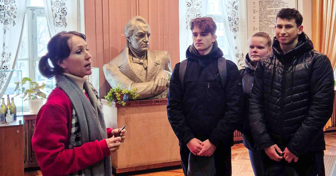 В гостях у Івана Котляревського – «Воскресителя українського слова»! / Visiting Ivan Kotlyarevsky – the “Reviver of the Ukrainian Word”!