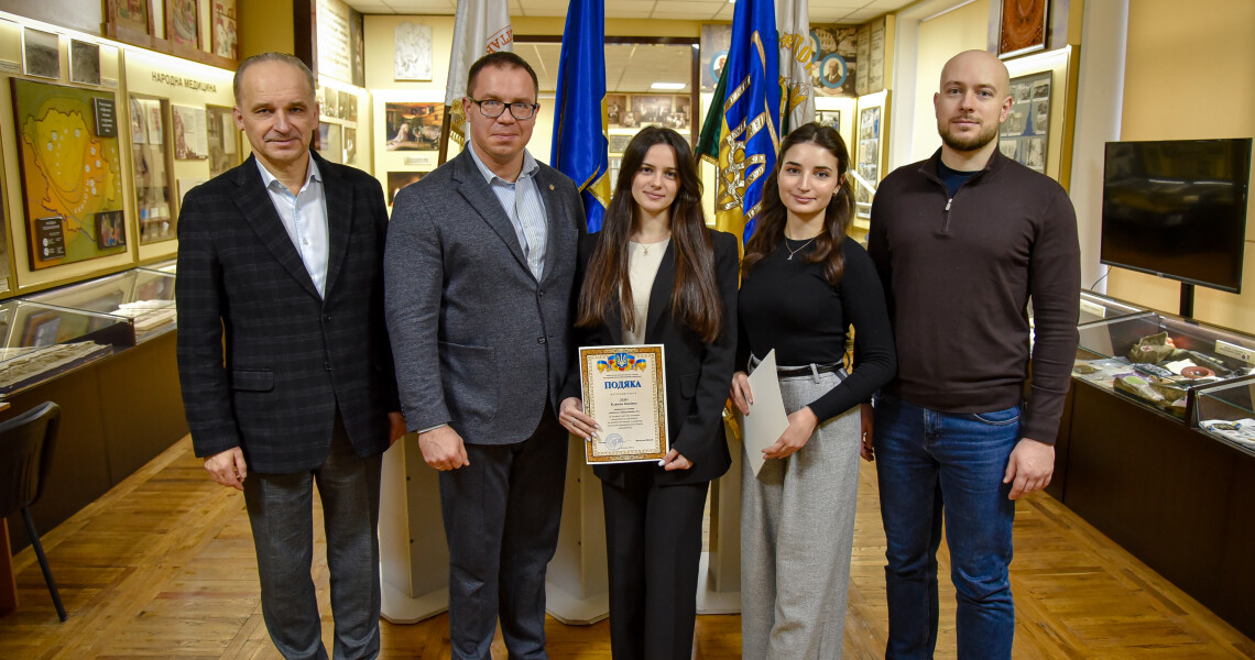 Волонтери загону «Єдність» відзначені подяками ректора ПДМУ / Volunteers of the “Unity” Team Honored with Rector’s Certificates of Appreciation at PSMU