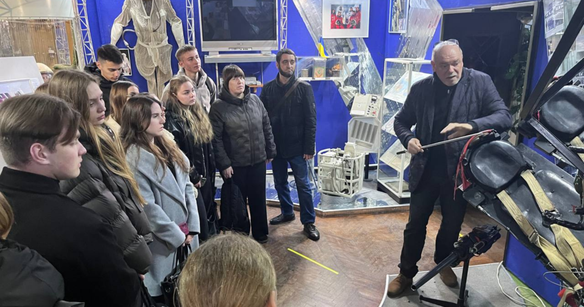 Пізнавальна екскурсія студентів ПДМУ до Музею авіації та космонавтики / During the tour, the students explored exhibits illustrating the development of space science