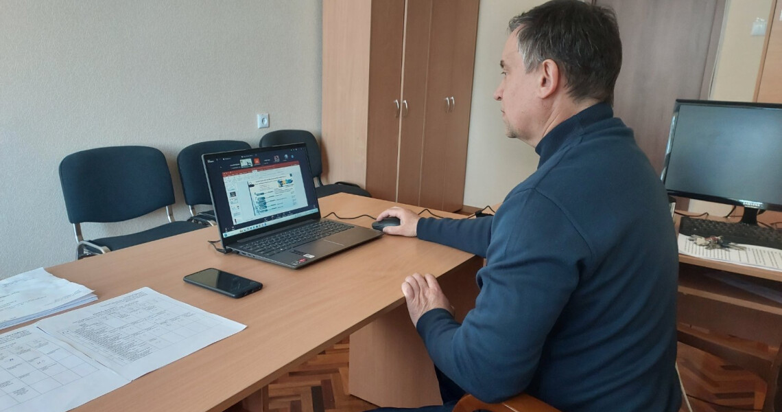 Від рослинної сировини до лікарських препаратів: у ПДМУ відбулася відкрита лекція професора НФаУ