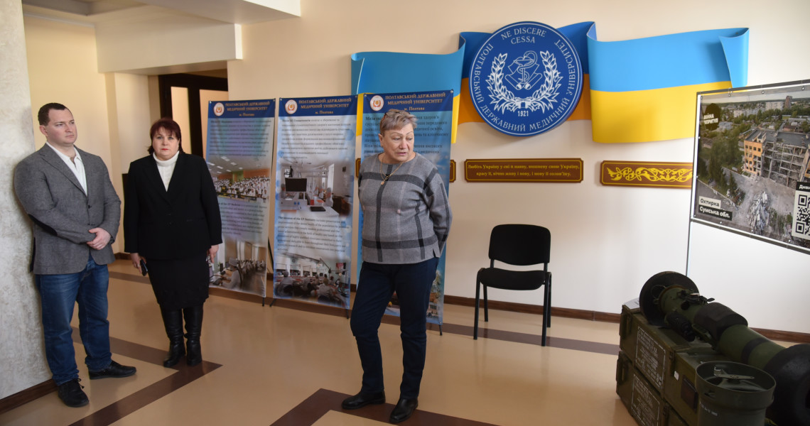 «Війна впритул": виставка воєнних експозицій продовжується / "War at close quarters": the exhibition of military expositions continues