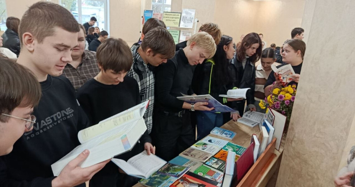 У межах Тижня ерготерапії у ПДМУ поєднали фахову літературу та творчість / Occupational Therapy Week at PSMU: Bringing Professional Literature and Creativity Together