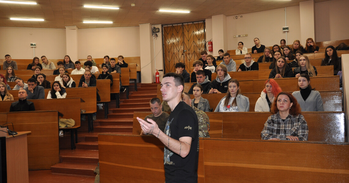 Здобувачі освіти ПДМУ зустрілися з бойовими медиками Третього армійського корпусу / PSMU Students Meet Combat Medics of the Third Army Corps